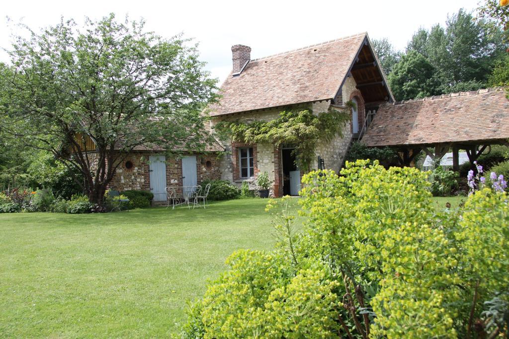 Les Jardins De L'Aulnaie Bed & Breakfast Fontaine-sous-Jouy Exterior foto